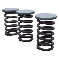 Juego de tres taburetes de acero y hierro a la altura del mostrador by Restoration Hardware
