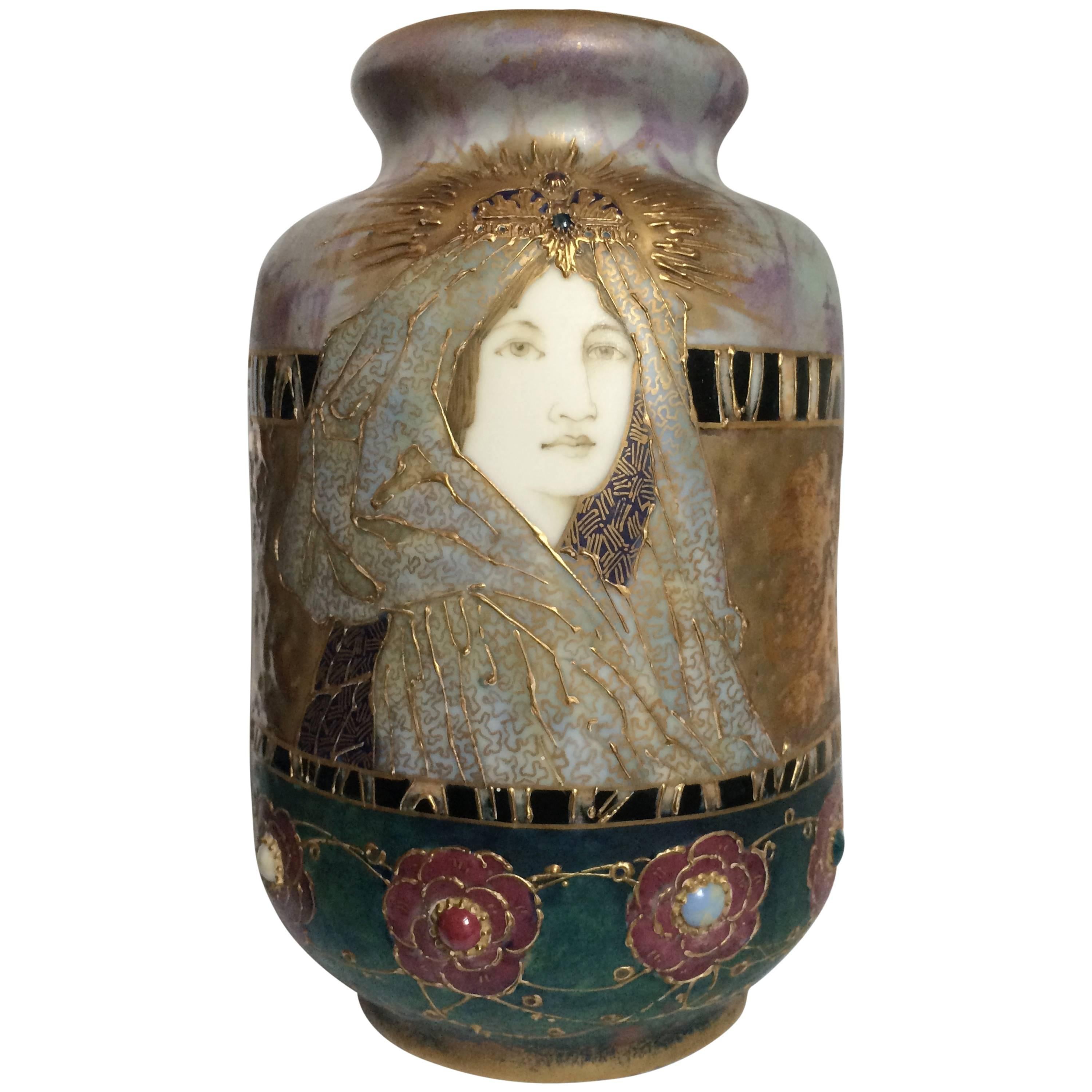 Amphora 'Fairy Princess' Vase