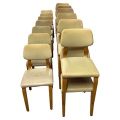 Mid-Century Thonet Bugholz Esszimmerstuhl, 14 verfügbar