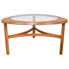 Dreieckiger Couchtisch aus Teakholz + Glas von Nathan