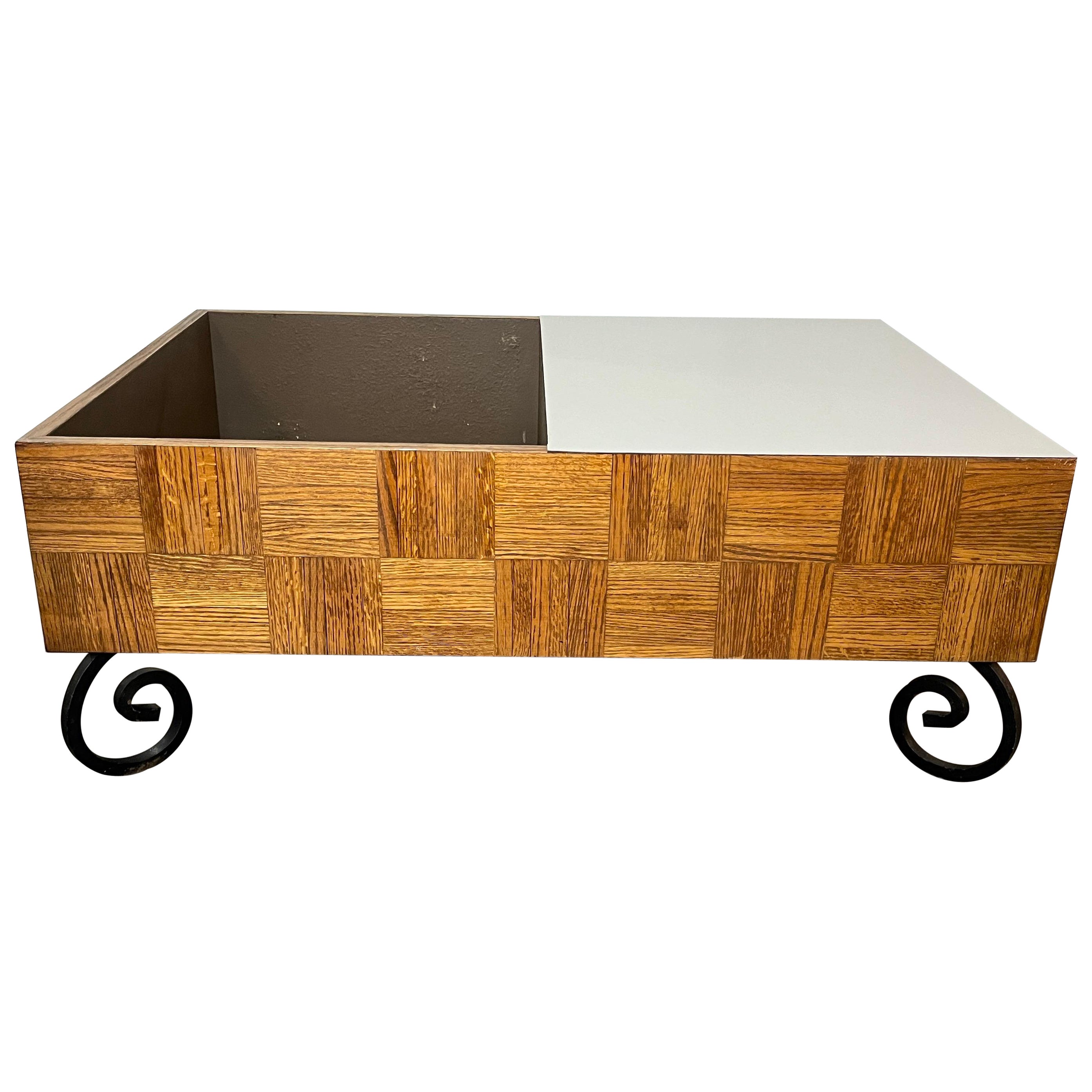 Mid Century Parkett Eiche und Formica Couchtisch