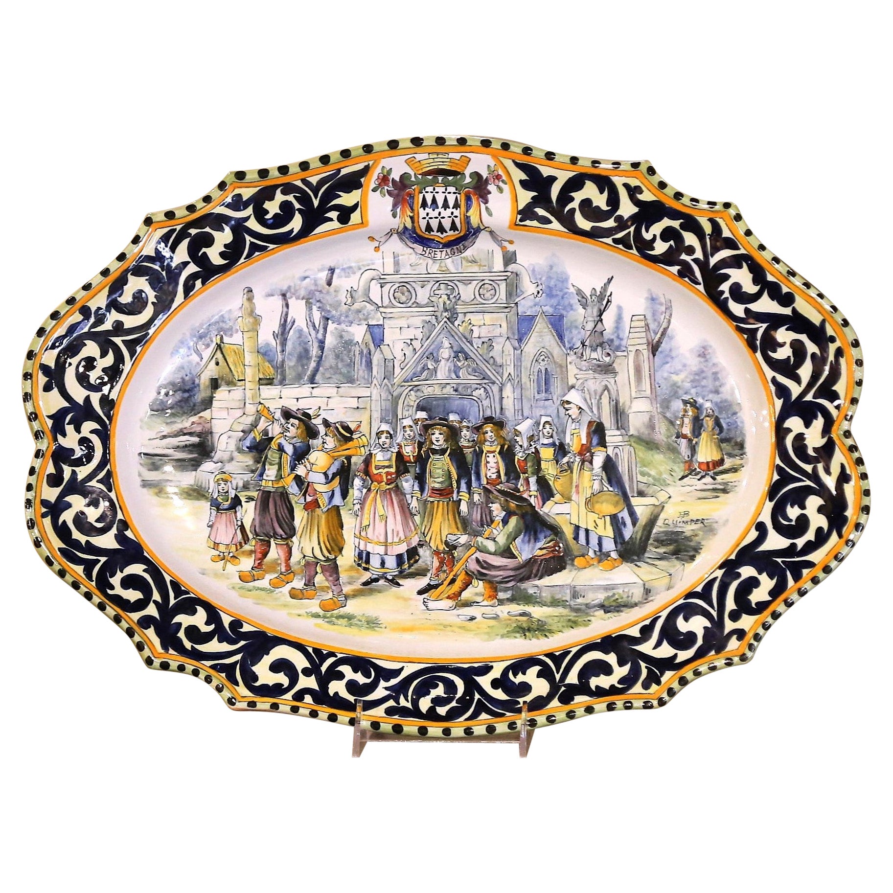 Gran fuente de loza pintada francesa del siglo XIX firmada HB Quimper