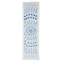 Camino de Mesa Bordado de 20x71 pulg. Colgante de pared de algodón. Decoración de pared en azul claro