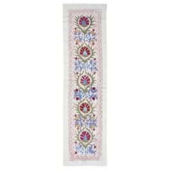 Colgante de pared de algodón bordado de 20x71 pulg. Camino de mesa de colores. Decoración de pared boho