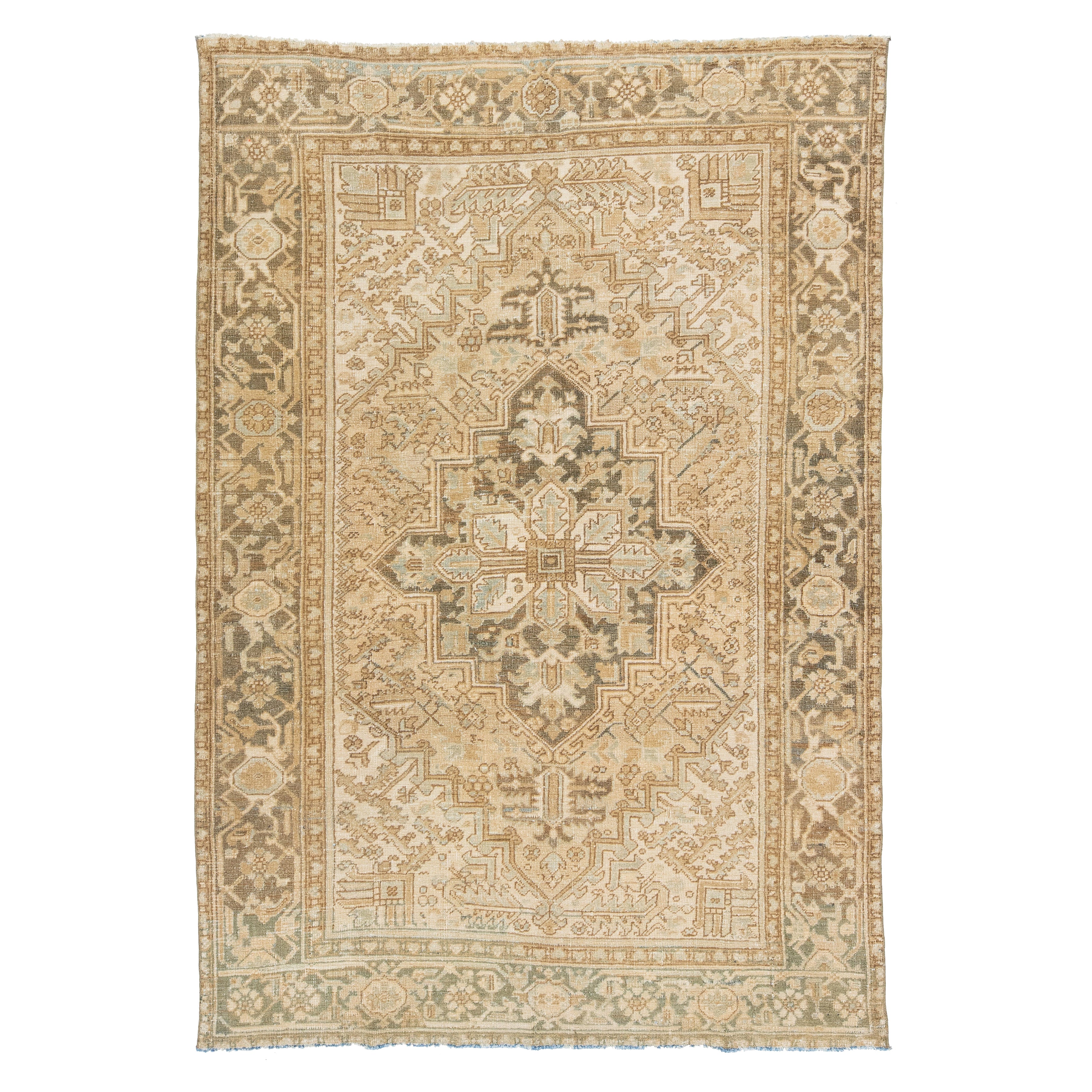 Antico tappeto persiano in lana Heriz fatto a mano in beige con motivo a medaglione
