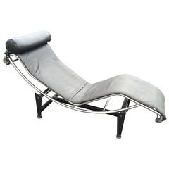 Le Corbusier LC4 Chaise Longue in Black Leather