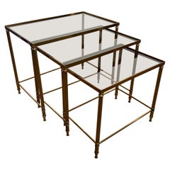 Nesting-Tische aus Messing im neoklassischen Stil von Maison Jansen