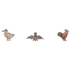 Vienna Bronze, tres figuras de bronce de gran calidad. Pato, pollo y murciélago.