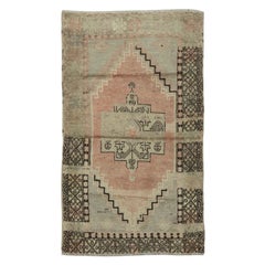 3.7x6.4 Ft Einzigartiger handgeknüpfter türkischer orientalischer Vintage-Teppich aus 100 % Wolle.