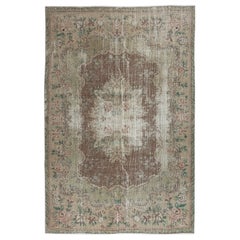 6x9.2 Ft Shabby Chic Vintage Turkish Area Rug. Tapis artisanal vieilli