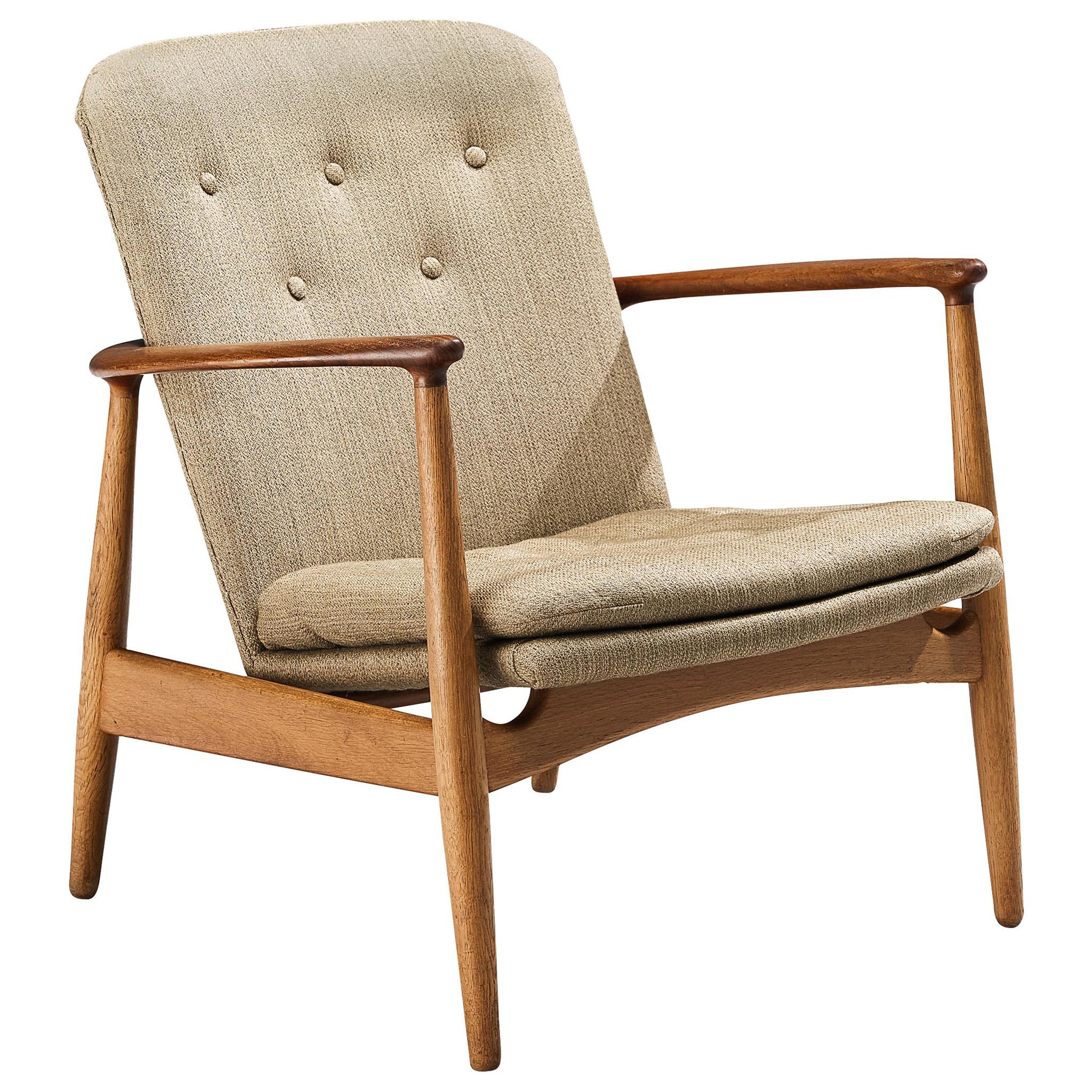 Arne Vodder for Bovirke Armchair in Oak and Beige Upholstery For Sale