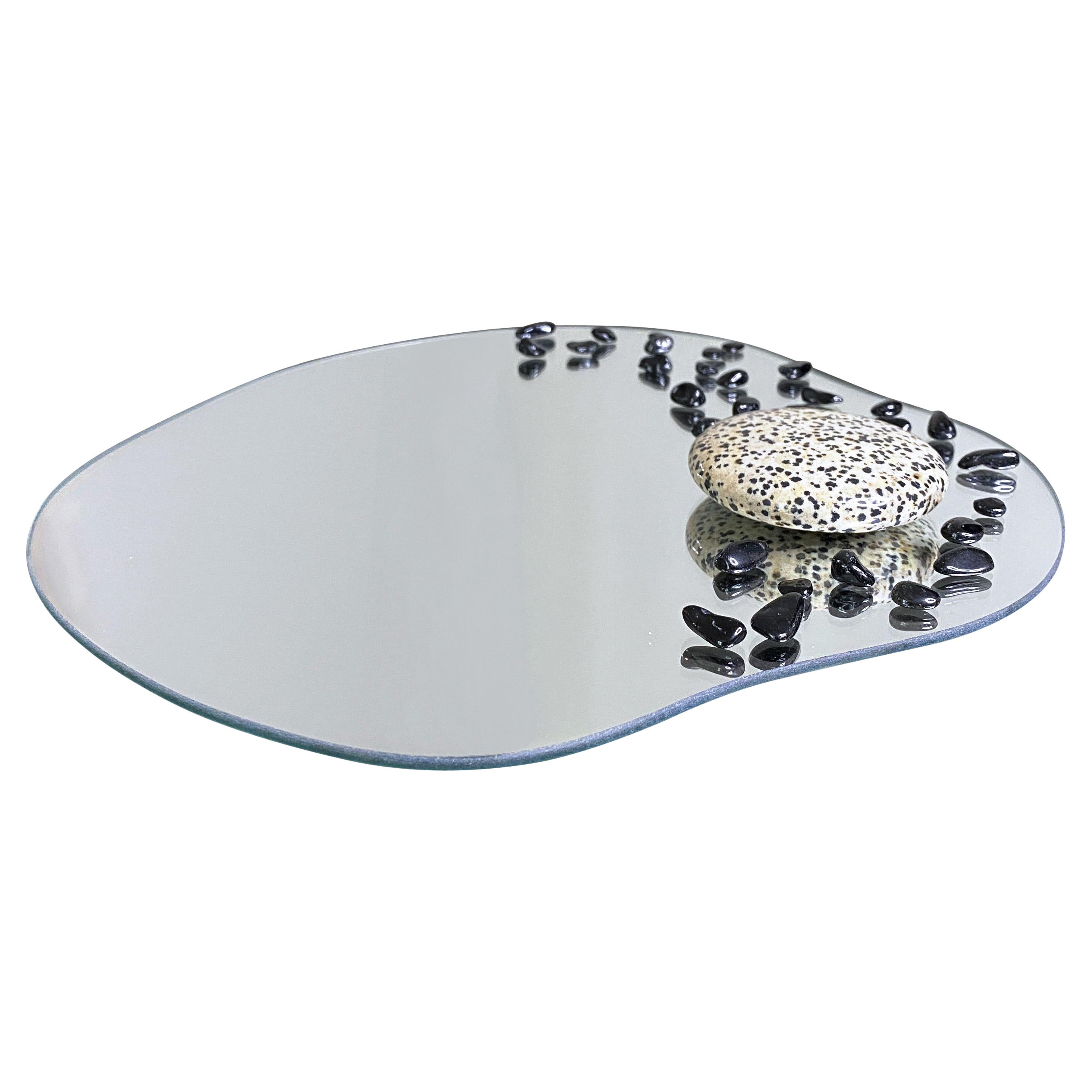Organic mirrored tray
