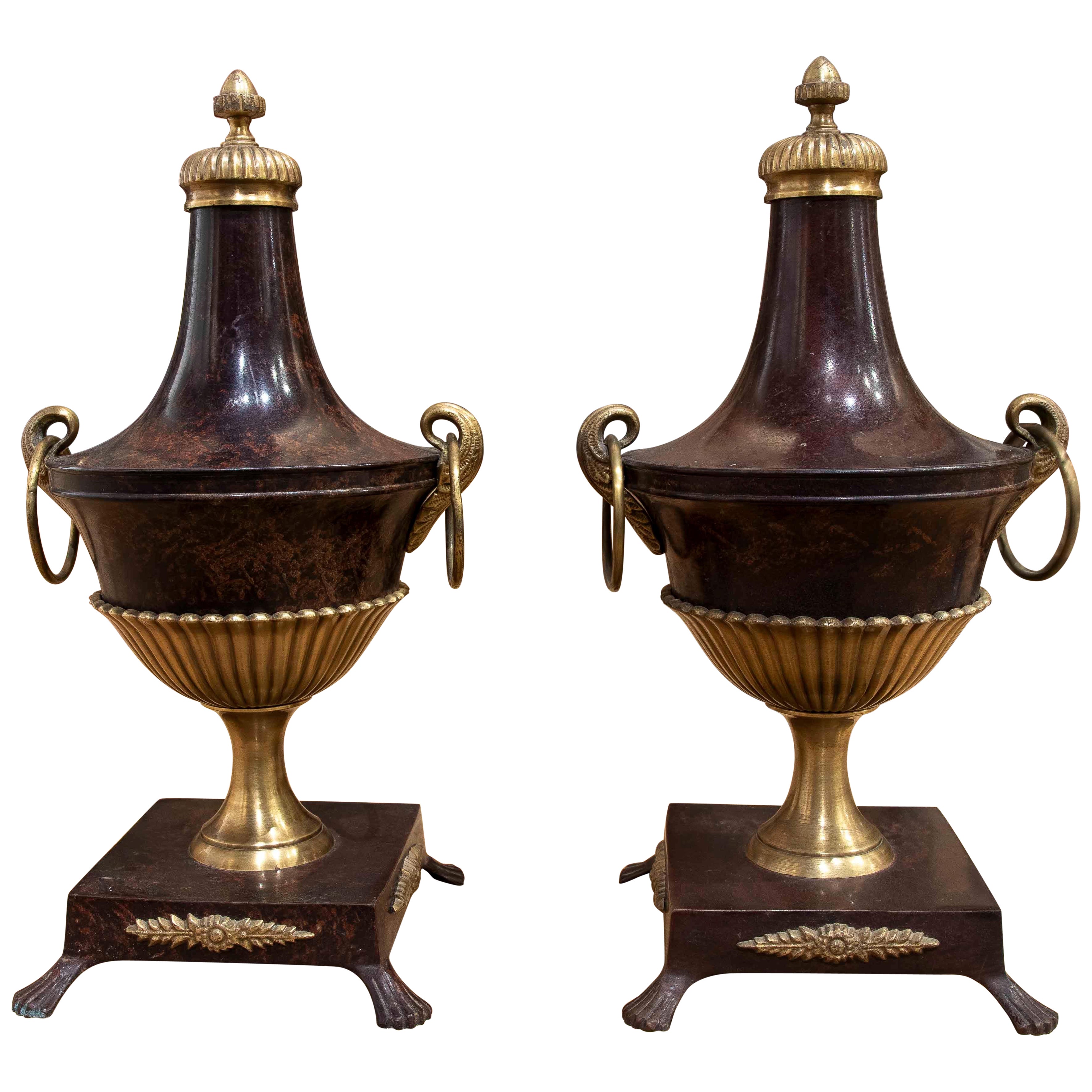1970s Elegant Pair of Decorative Bronze Cups in Classic Style