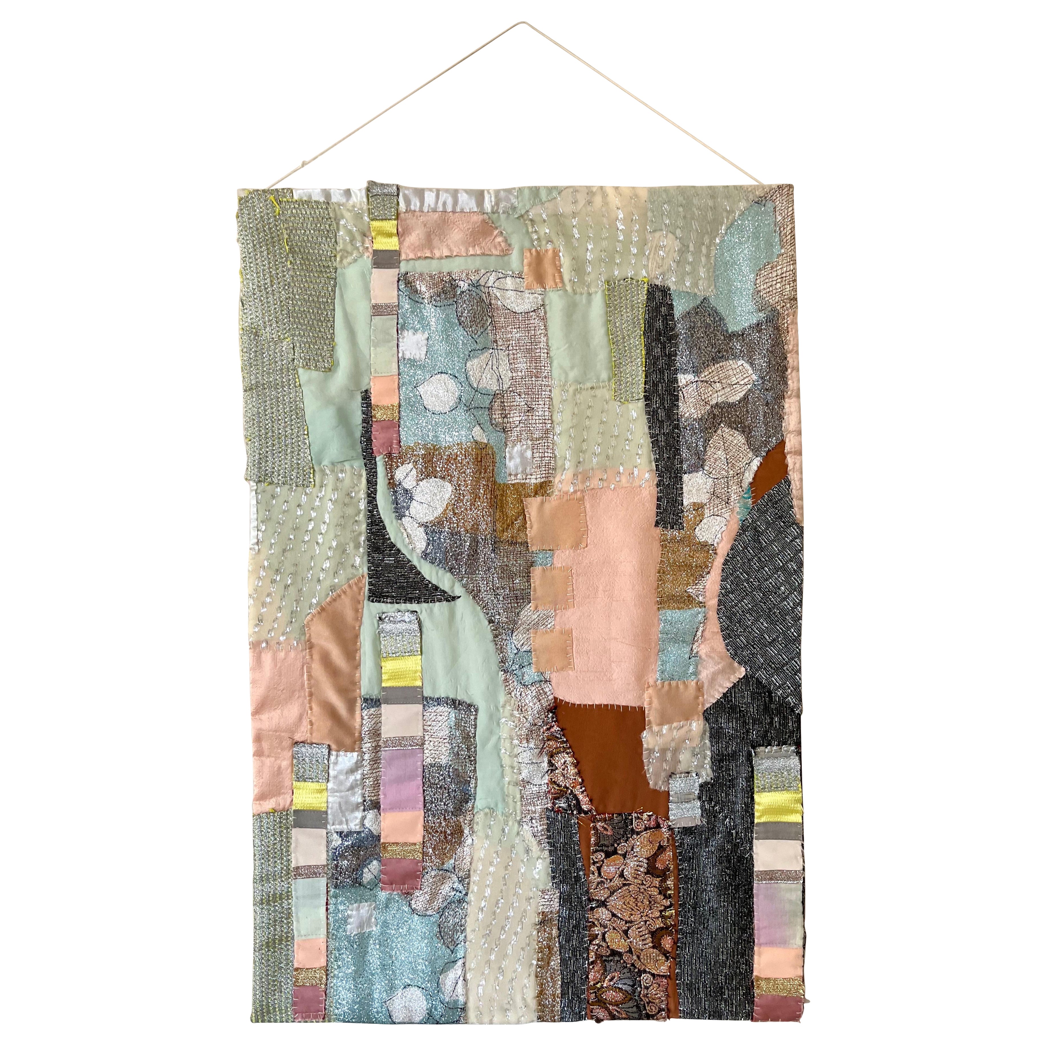 Opere d'arte tessile patchwork contemporanee realizzate a mano dall'artista danese Tilde Grynnerup