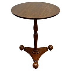 Mesa de vino de caoba