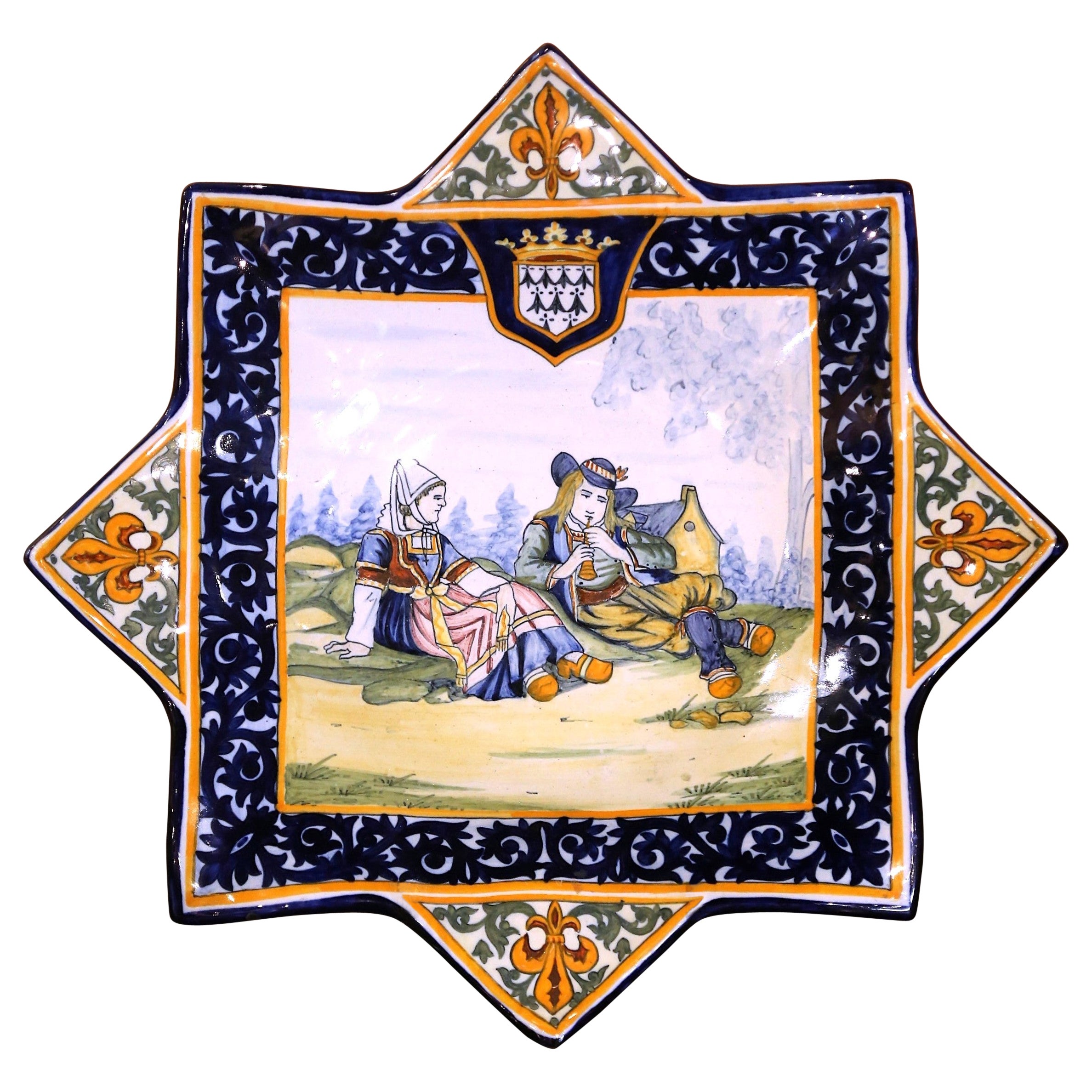 Plato de pared de loza pintada francesa de principios del siglo XX Firmado Henriot Quimper