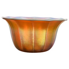 Bol à doigts en verre d'art irisé Steuben Aurene