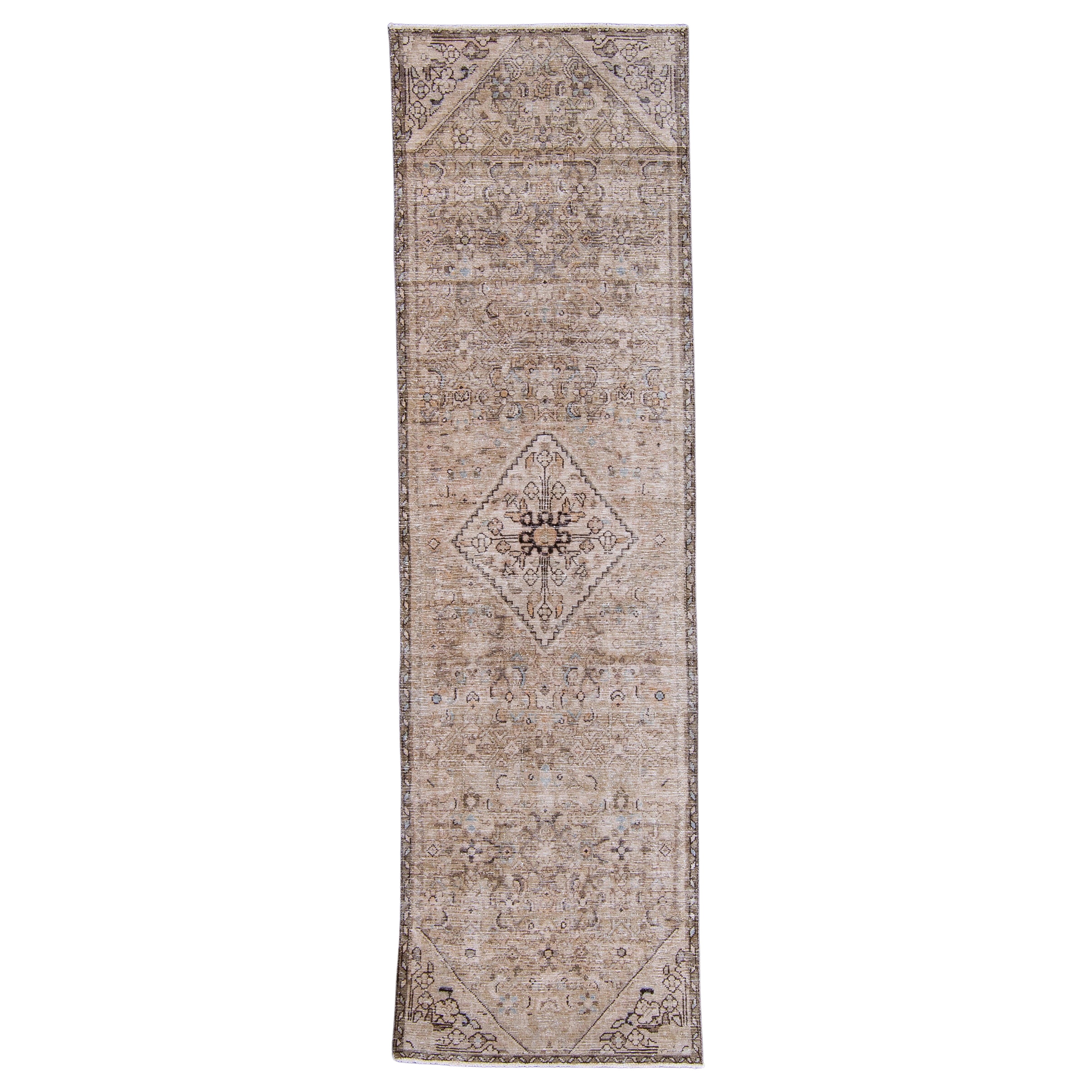 Tappeto Runner Vintage Anatolian Turco 2'7" x 9' #7006 in vendita