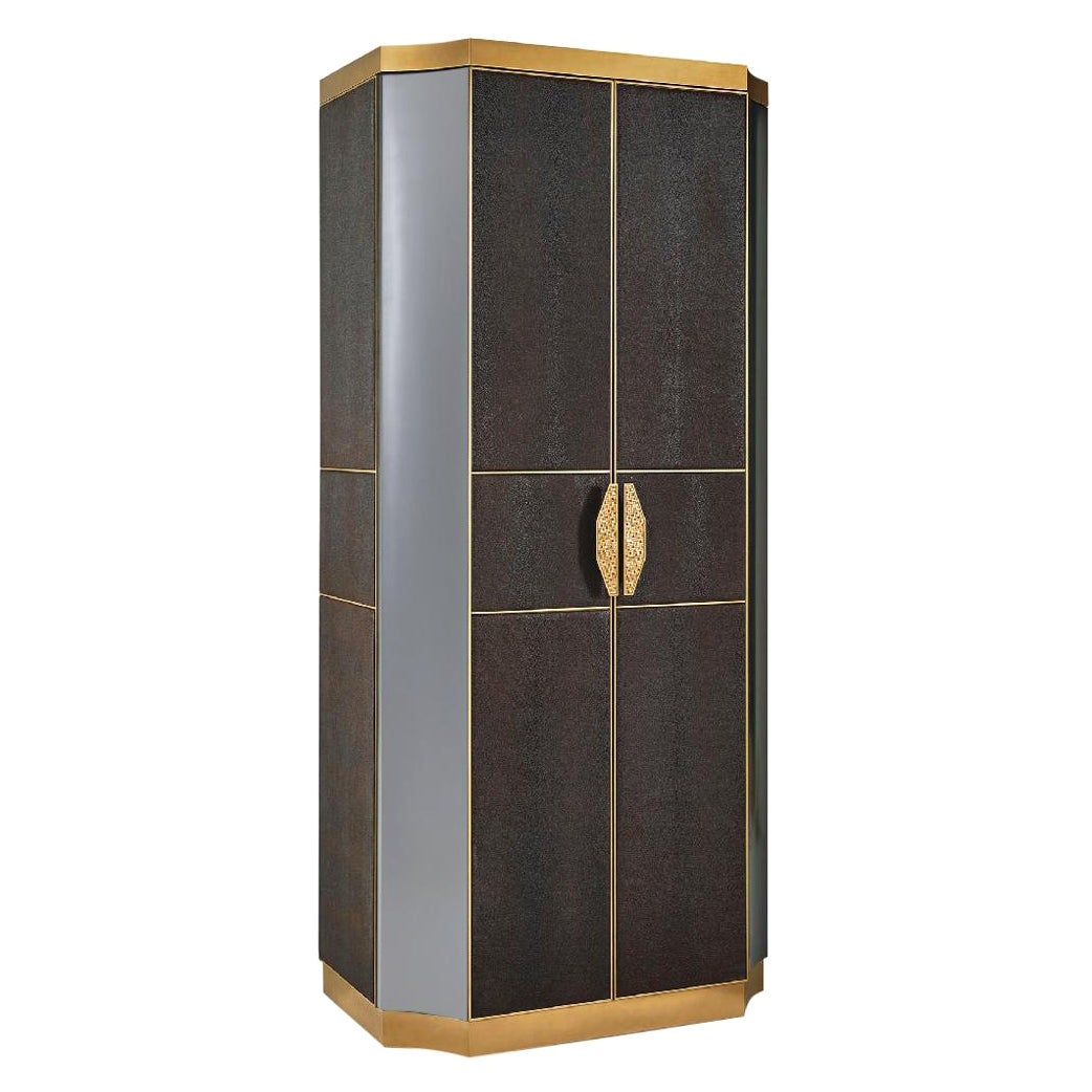 Meuble de rangement ancien finition bronze, tapisserie latérale en cuir miroir led