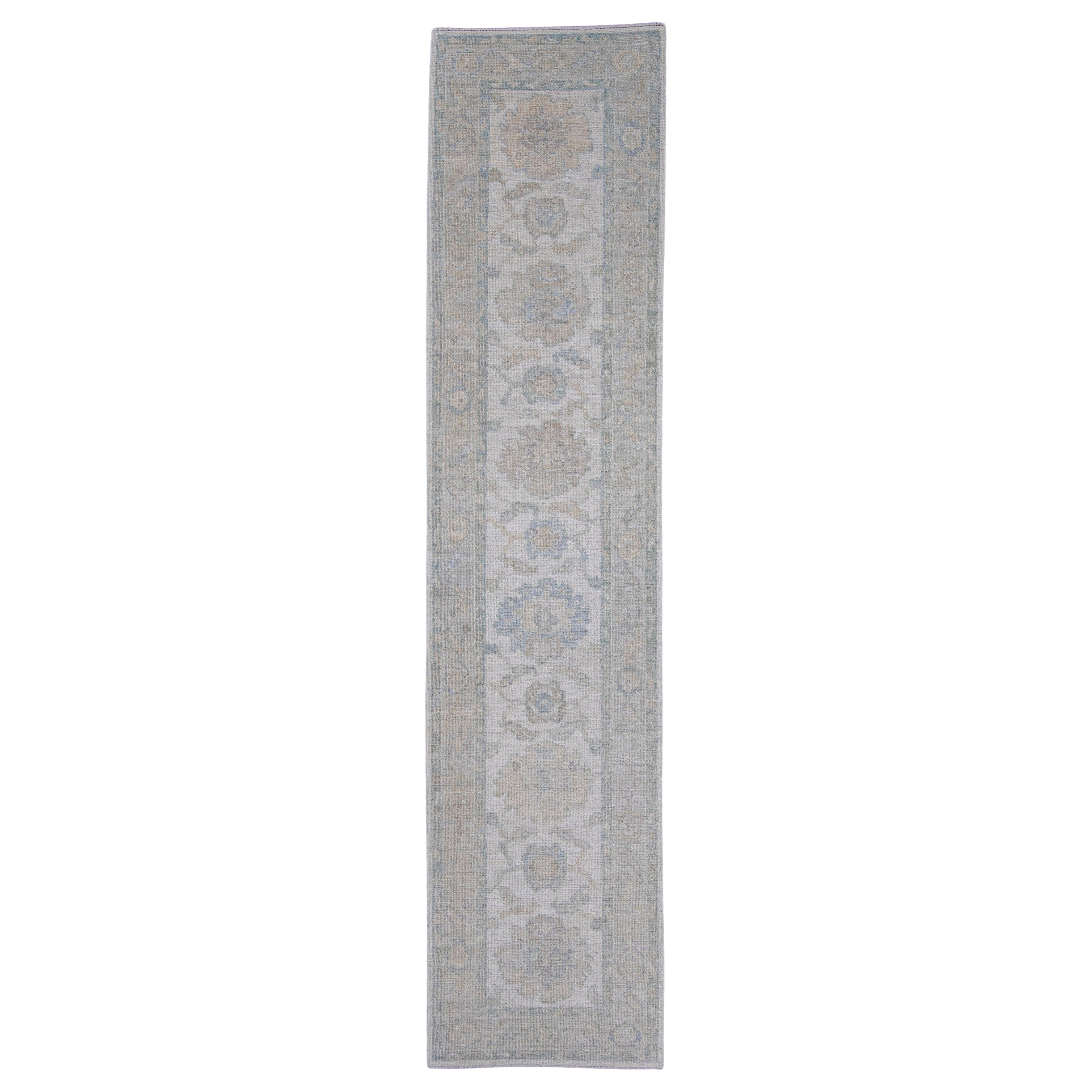 Türkischer Oushak-Läufer 2'8" x 11'8" #16301 im Angebot