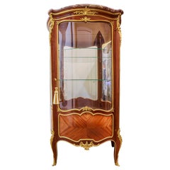 A fine French 19th century viewing cabinet by Francois Linke