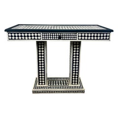 Tavolo consolle in resina bianco e nero in stile Art Déco con motivo a diamante