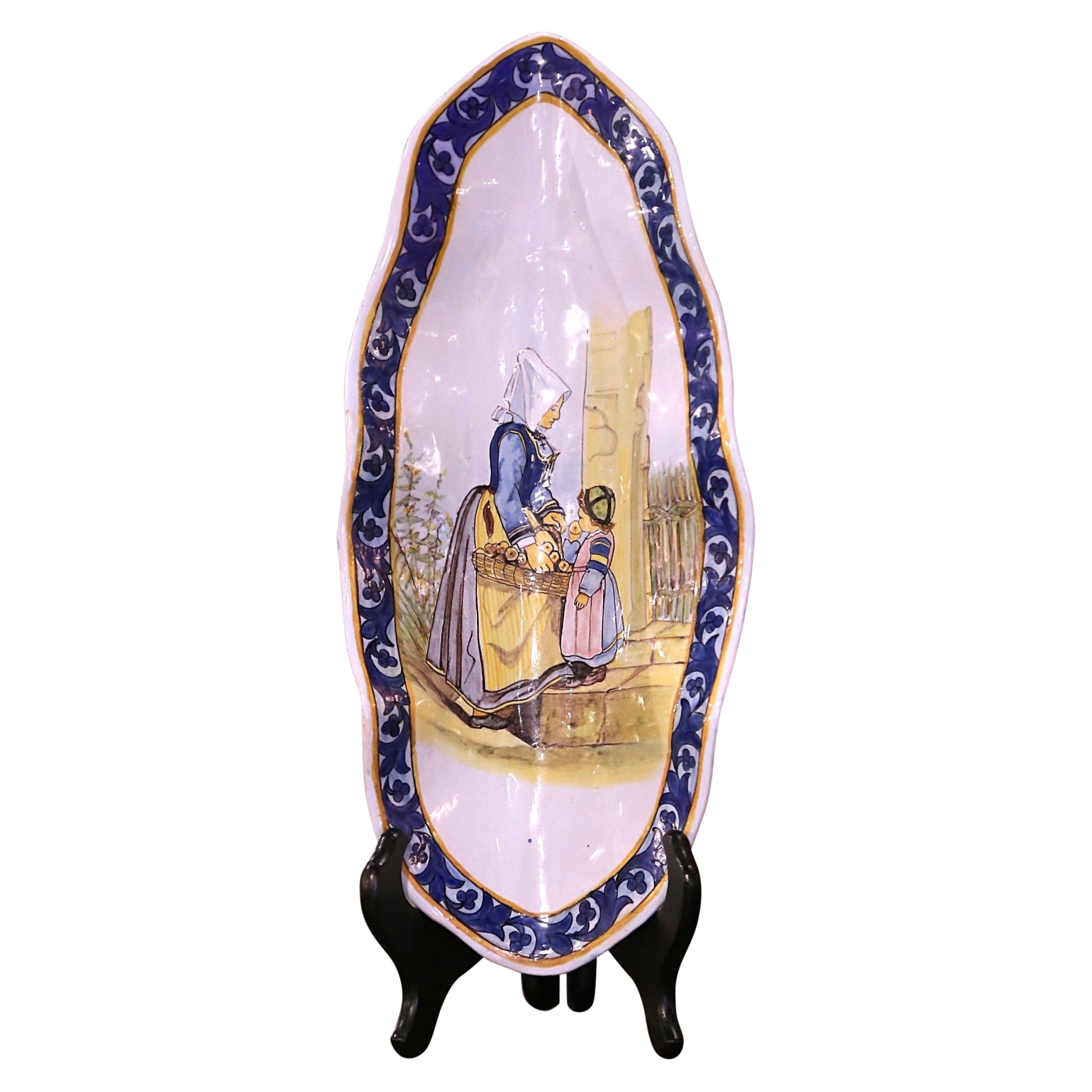 Siglo XIX Plato de crepe de porcelana pintada francesa Beau Quimper Vide-Poche