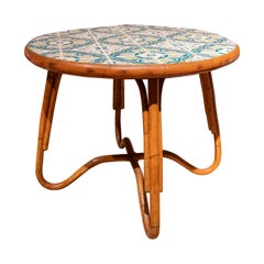 Table ronde vintage des années 1970 avec structure en bambou et plateau en céramique