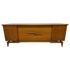 Buffet en noyer The Moderns Modernity