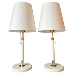 Modernistische schwedische Designer Josef Frank Stil Weiß Messing Tischlampen, 1970er Jahre
