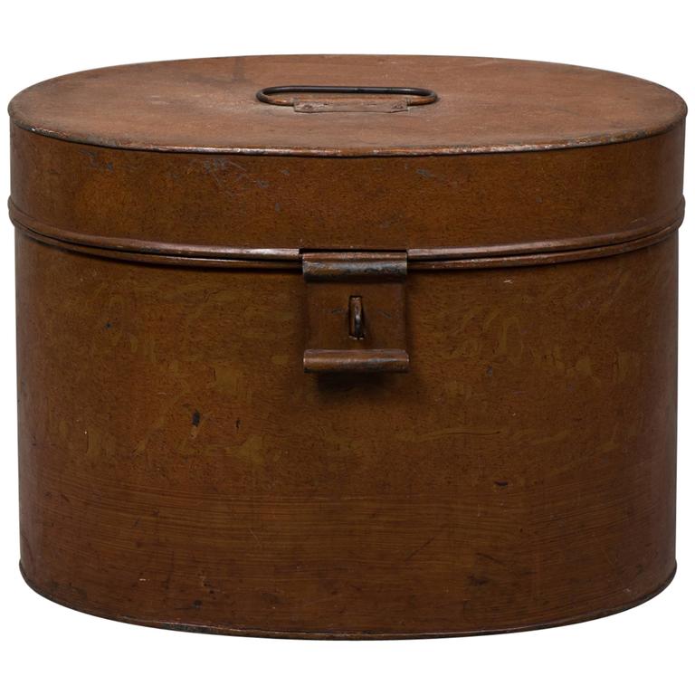 Late 19th Century English Tin Hat Box For Sale at 1stDibs