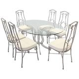 Ensemble de six chaises et tables de salle à manger en aluminium coulé et faux bambou, de style moderne du milieu du siècle dernier
