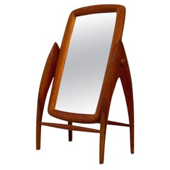 Skandinavischer modernistischer Tischspiegel aus massivem Teakholz, organisches Design, Schweden, 1950er Jahre