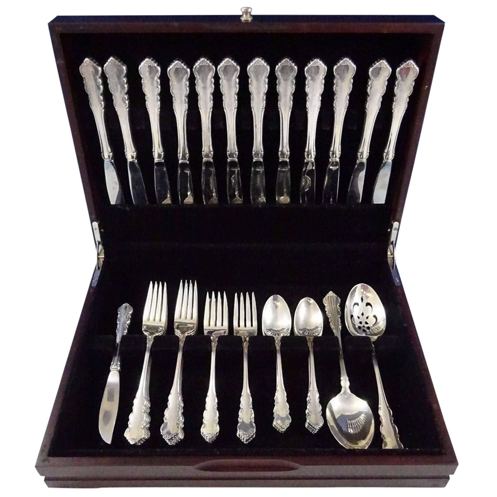 Martinique by Oneida Sterling Silver Flatware Set for 12 Service 51 Pieces For Sale