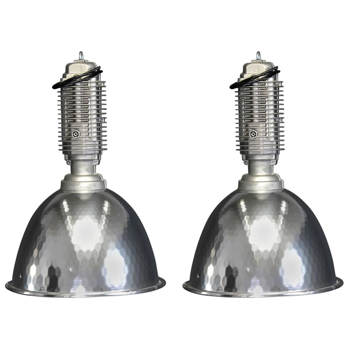 Lampes à suspension ou plafonniers industriels d'usine par Zumtobel en vente