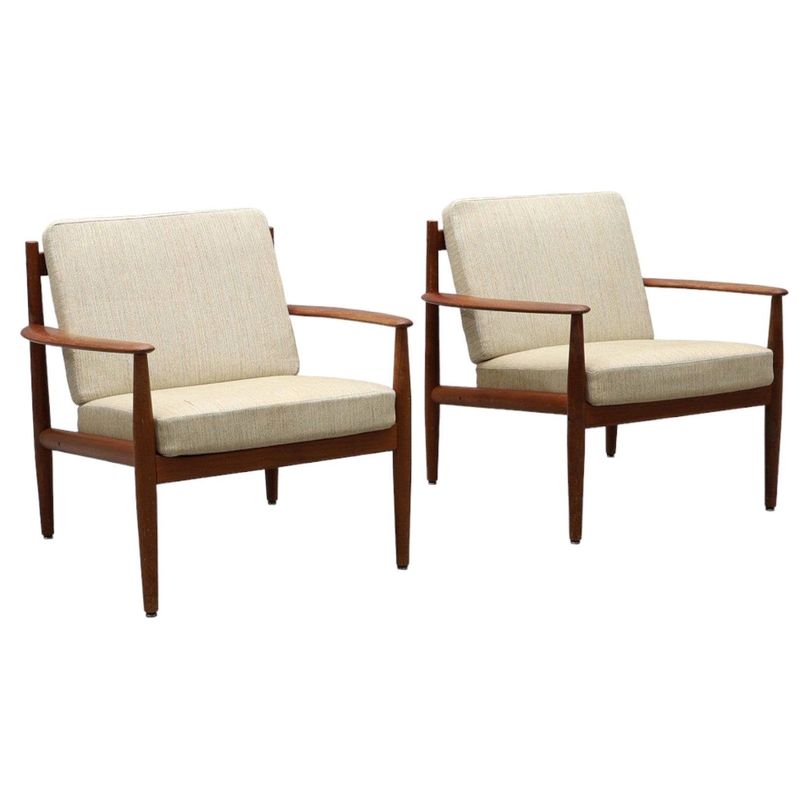 Pair of Grete Jalk "F118" Lounge Chairs in Teak