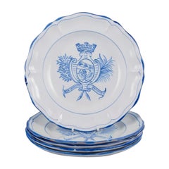 Emile Gallé per A. Clement, Nancy. Un set di cinque piatti da portata in maiolica.