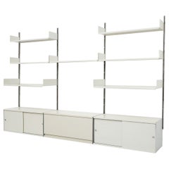 Dieter Rams ha progettato la scaffalatura a muro in metallo System 606 di Vitsoe