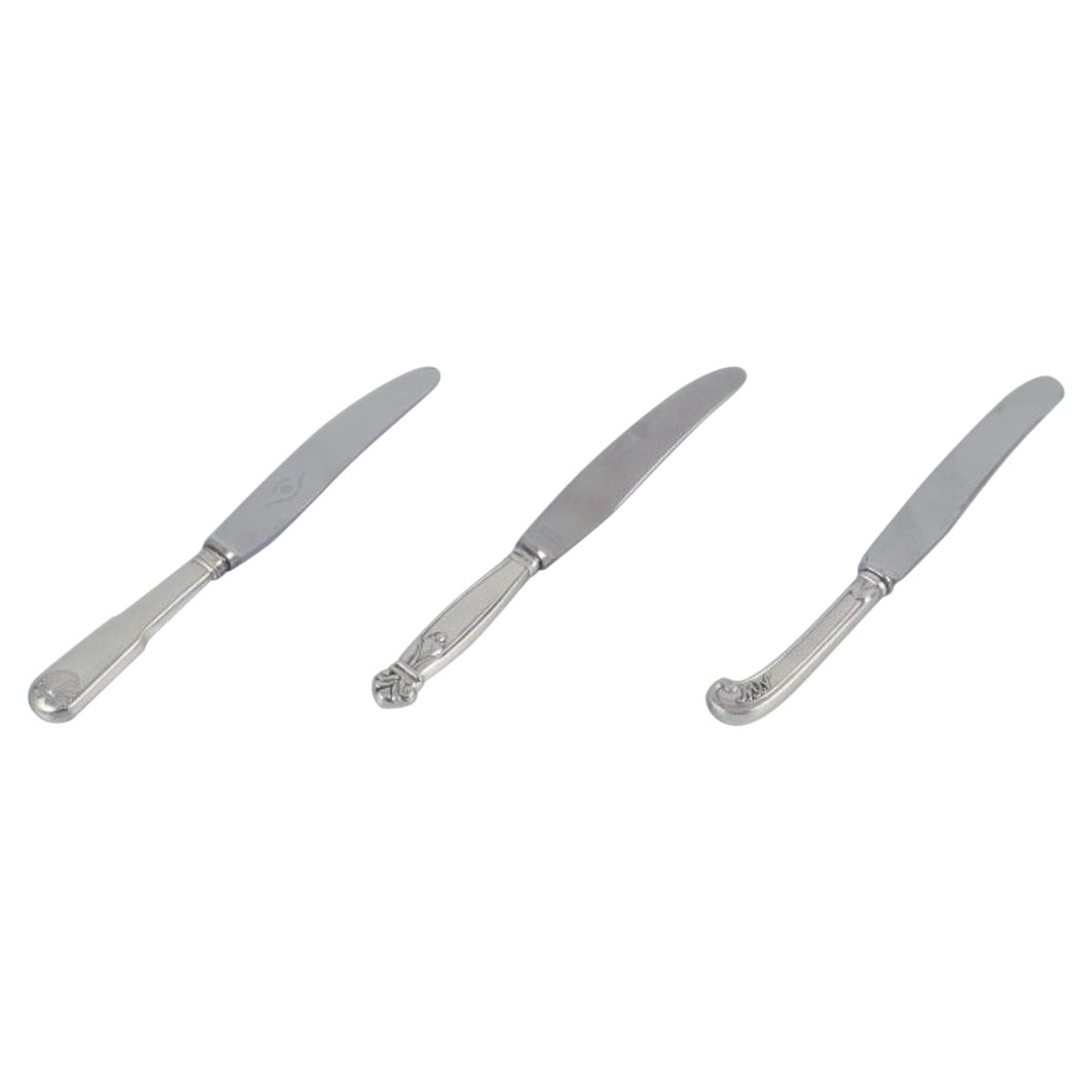Danish silversmiths. Three long dinner knives in 830 silver. Art Deco style.