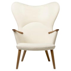 Silla Mamá Oso 'CH78' de Hans J. Wegner en nogal para Carl Hansen & Son