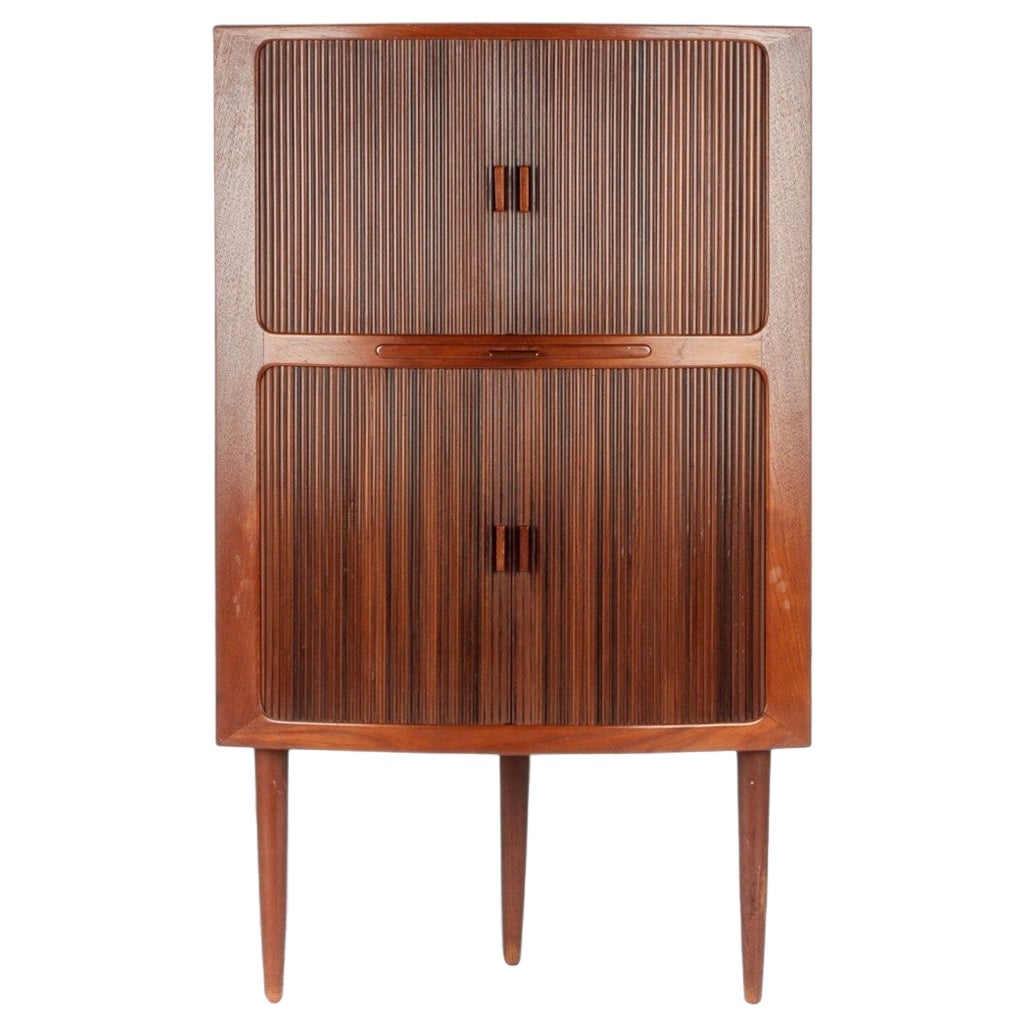 Meuble d'angle à porte tambour en teck avec barre en miroir en vente