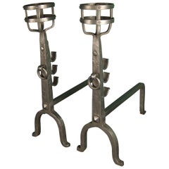 Un par de morillos de hierro forjado para chimenea Cresset