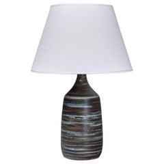 Gunnar Borg Grün und Teal gestreifte Keramik-Tischlampe, Schweden, 1960er Jahre