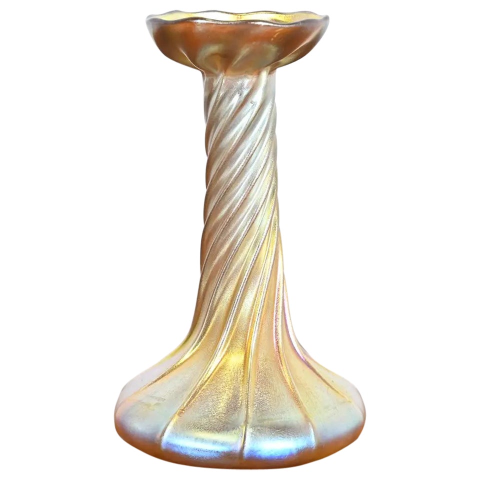 Candelabro de vidrio artístico iridiscente Favrile de Louis Comfort Tiffany en venta