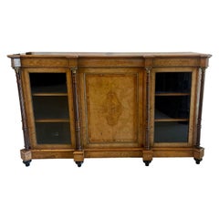Credenza/Escritorio Victoriano Antiguo con Incrustaciones de Nogal de Calidad Excepcional