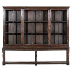 Gran librería esmaltada de roble inglés estilo Carlos II