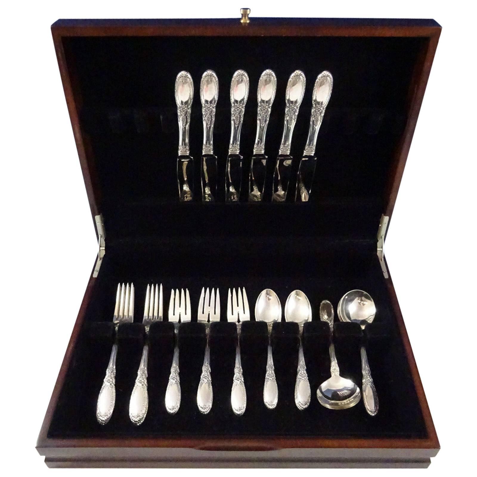 Old Mirror by Towle Sterling Silver Flatware Service Set of 30 Pieces For Sale
