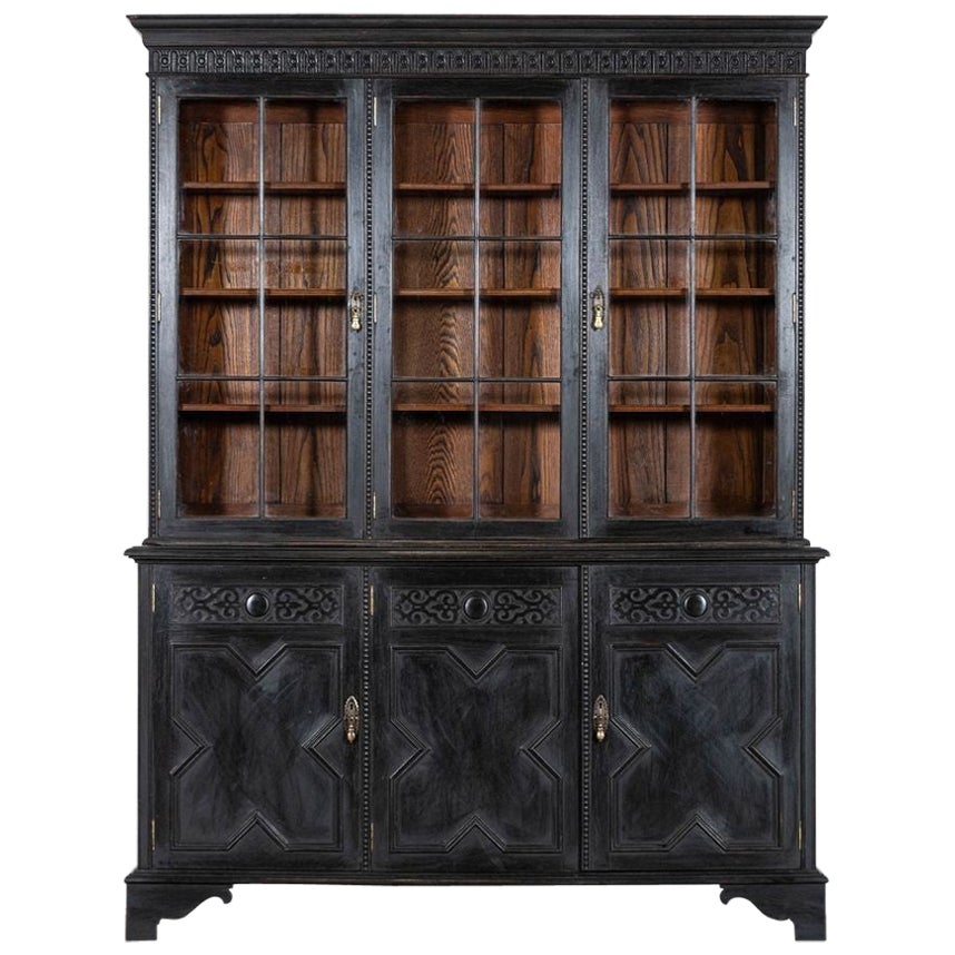 Grande armadio inglese in rovere ebanizzato Waring & Gillows in vendita