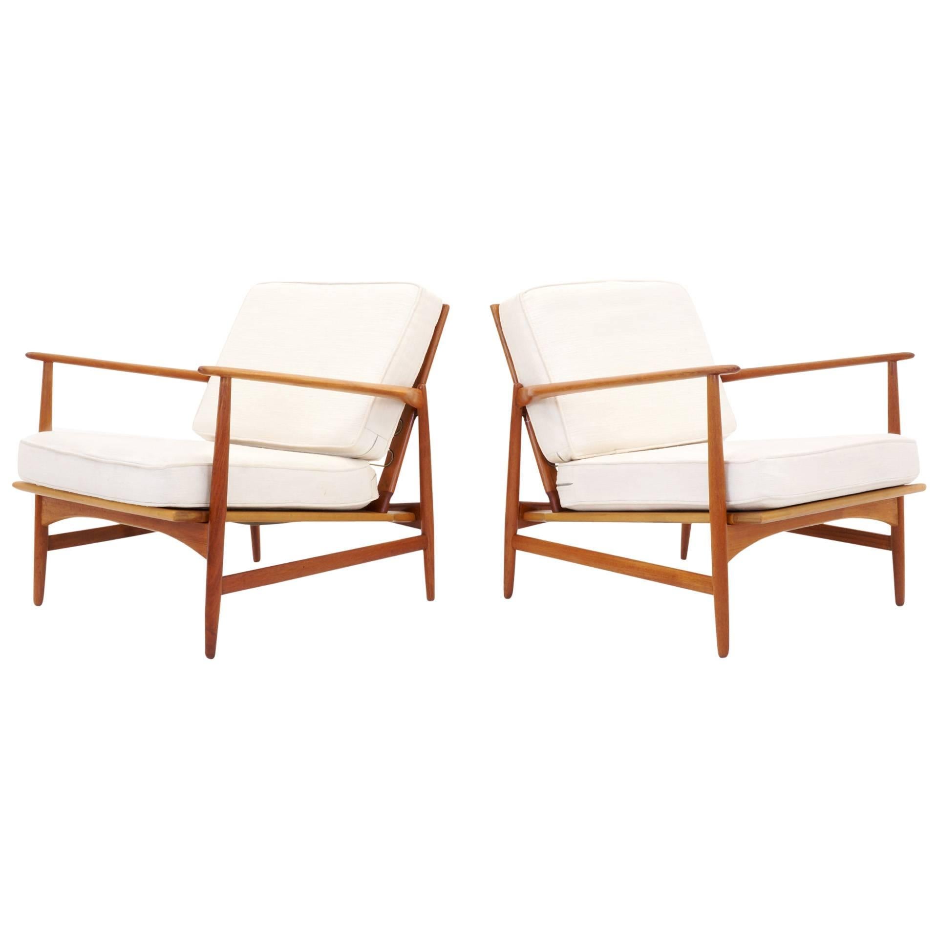 Pair of Kofod-Larsen Lounge Chairs for Selig