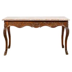 Tavolo da centro Regence francese del XVIII secolo con piano in marmo e noce, console con piede a zoccolo